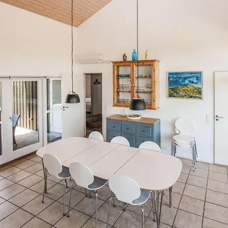 Dom wakacyjny In With Kitchen *