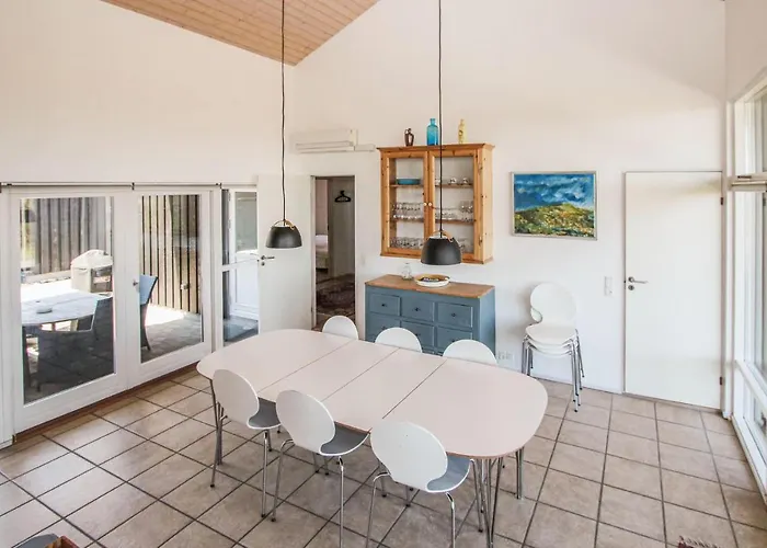 Сasa de vacaciones In With Kitchen *